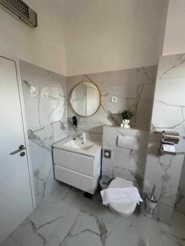 Apartments And Rooms Diana ซาดาร์ ภายนอก รูปภาพ