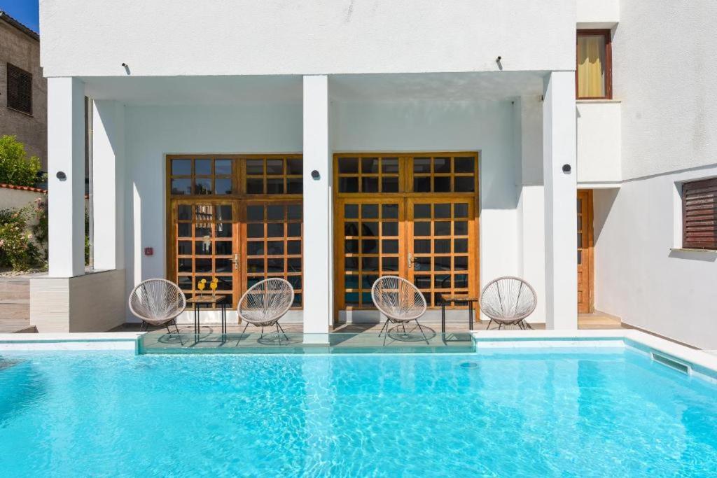 Apartments And Rooms Diana ซาดาร์ ภายนอก รูปภาพ